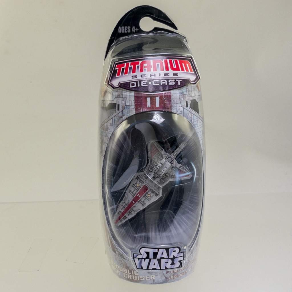 Star Wars Micro Machines Titanium Series Die-Cast Vehicle - REPUBLIC ATTACK CRUISER *NON-MINT*